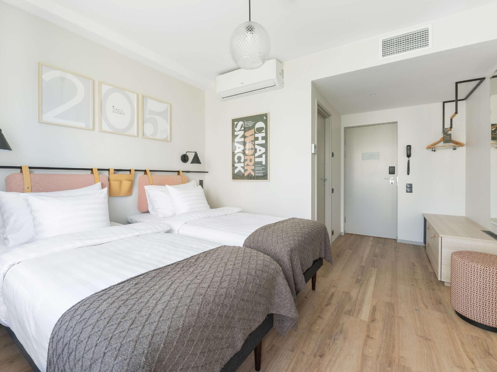 Classic Room, 2 Single Size Beds