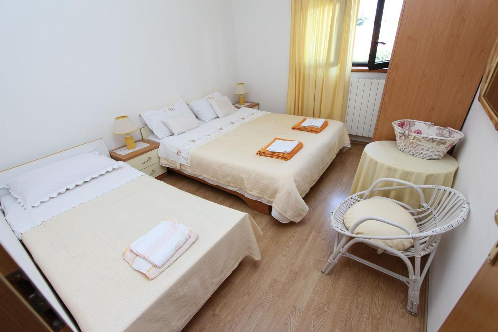 One-Bedroom Apartment with Balcony