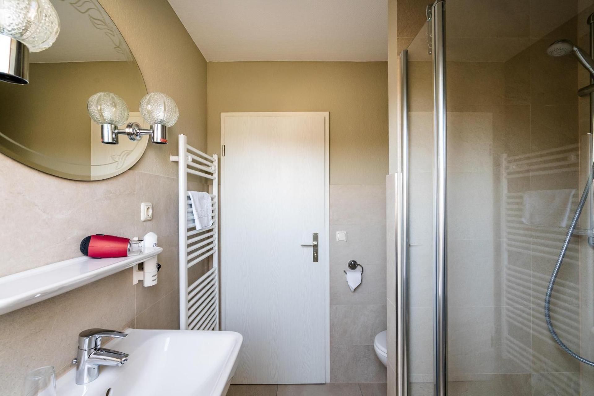 Double Room with Balcony and Lake View