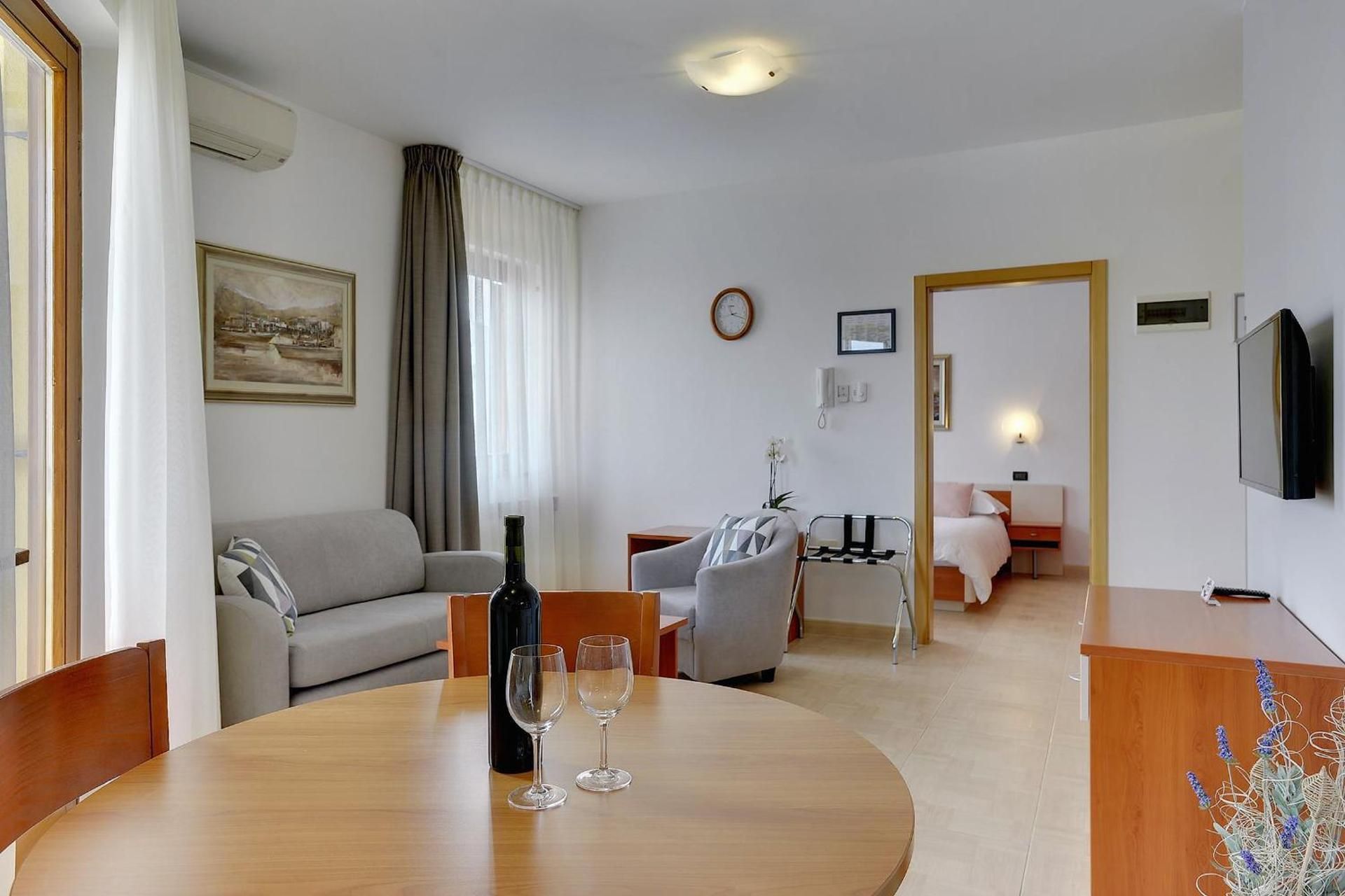 One-Bedroom Apartment with Balcony