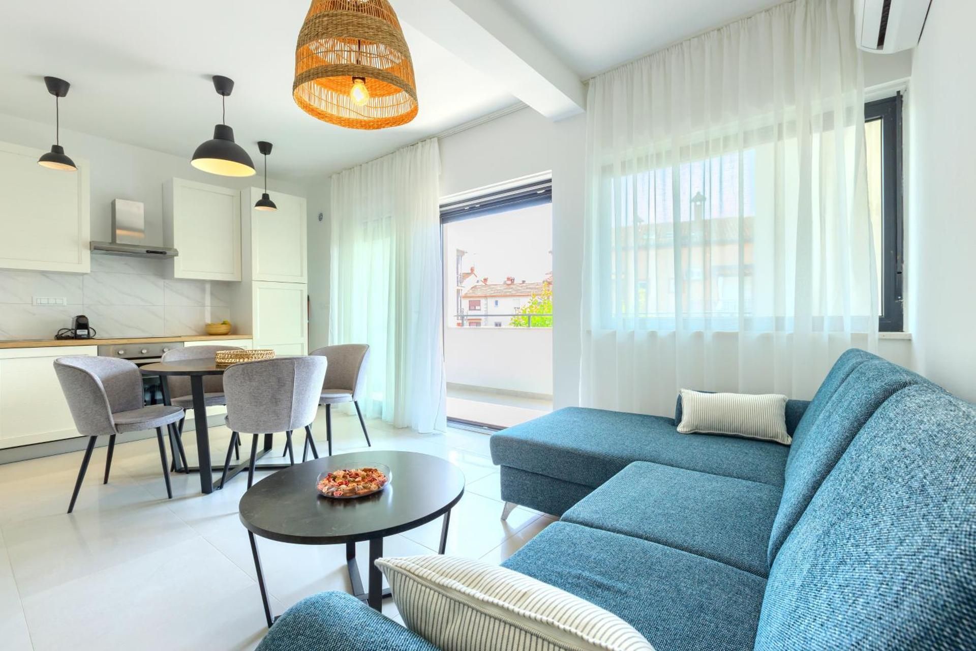 Apartment with Garden View