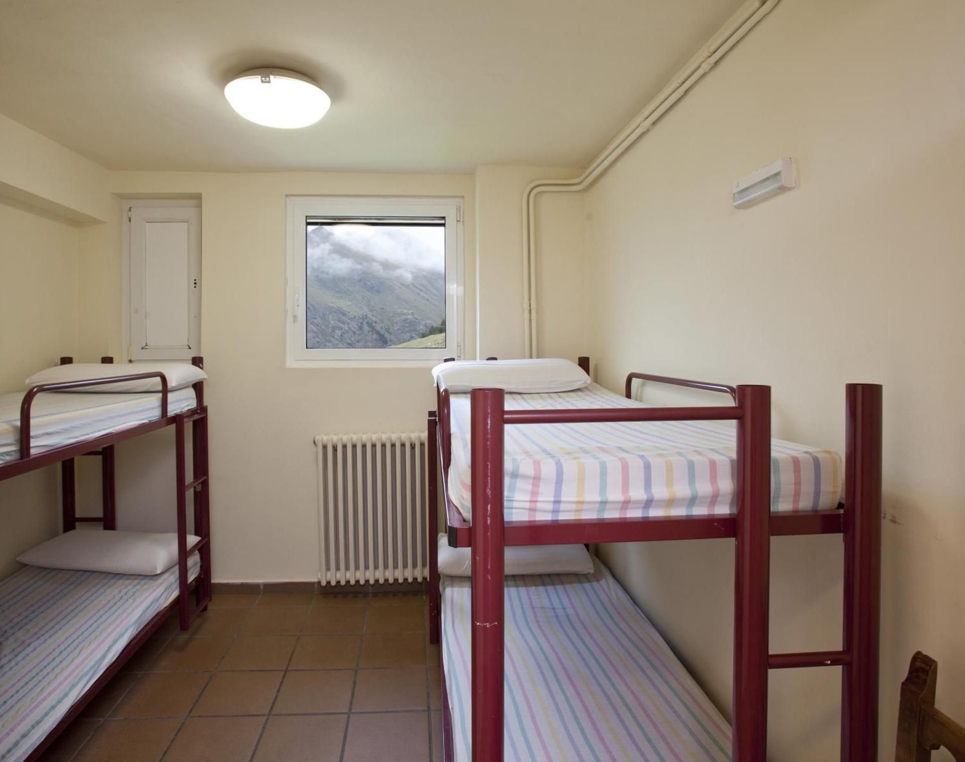 Quintuple Room