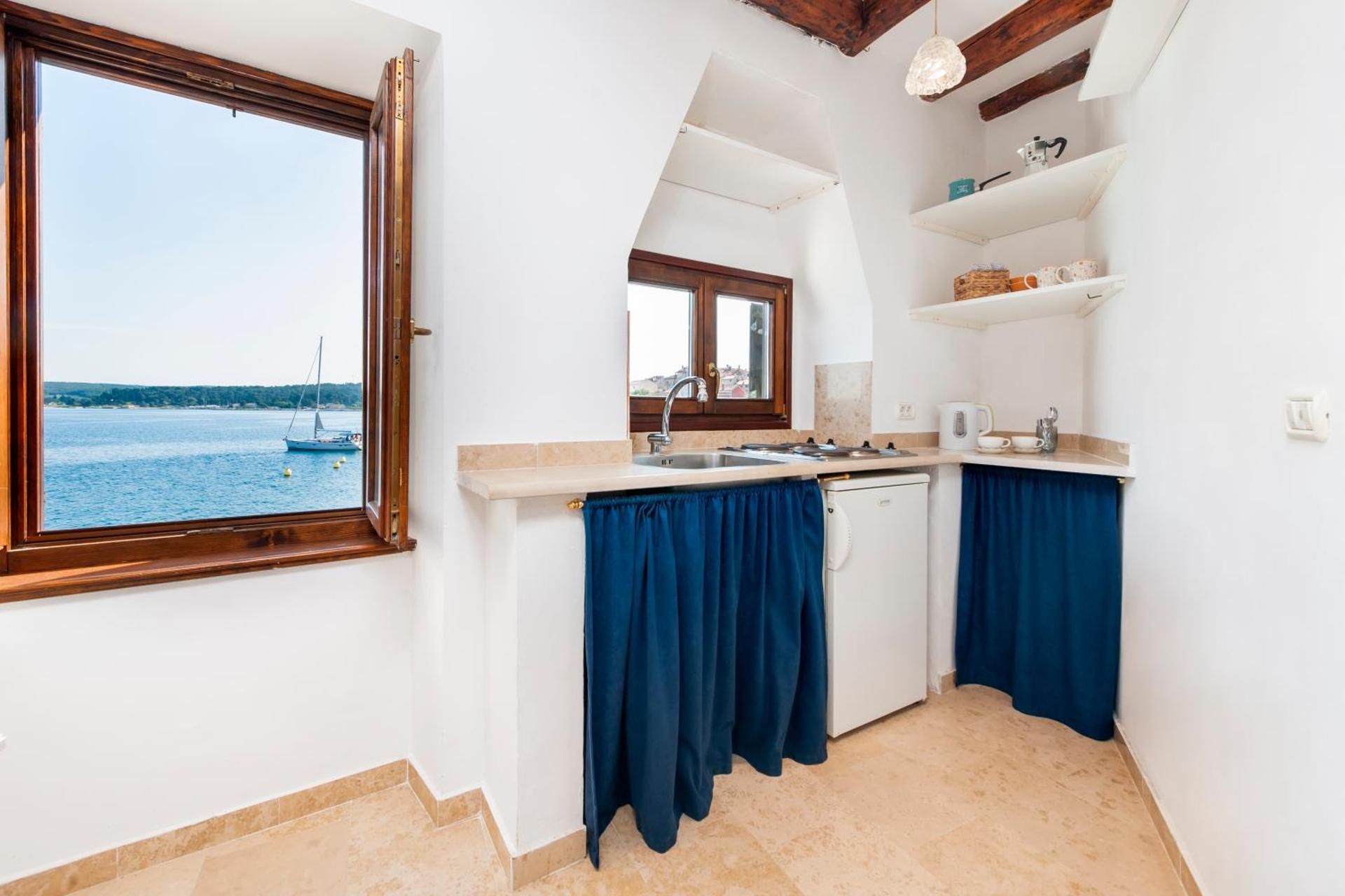 Revera Rooms