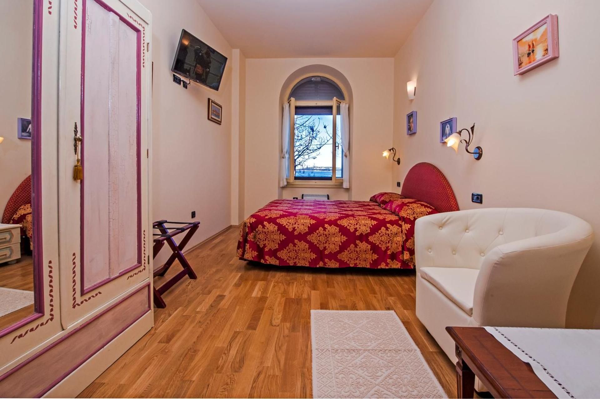 Studio with Sea View