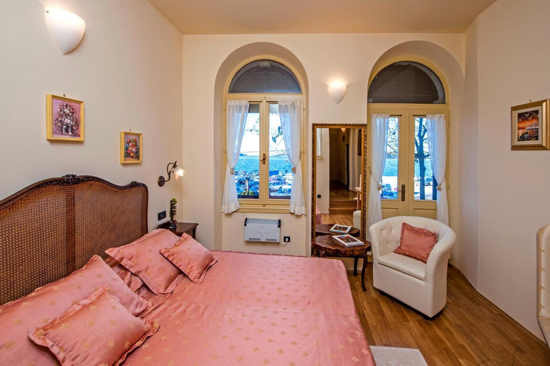 Studio with Balcony and Sea View
