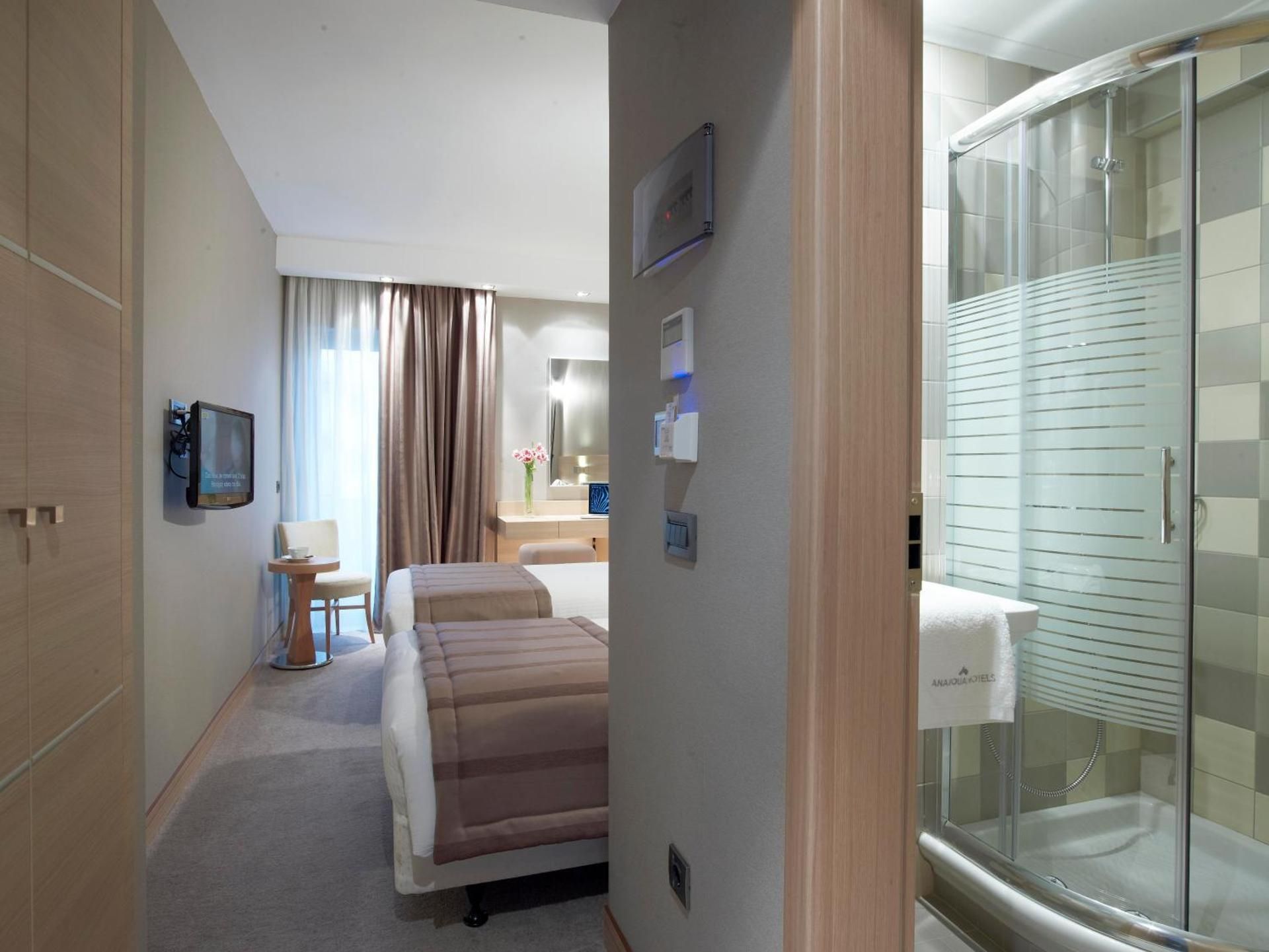 Deluxe Single Room