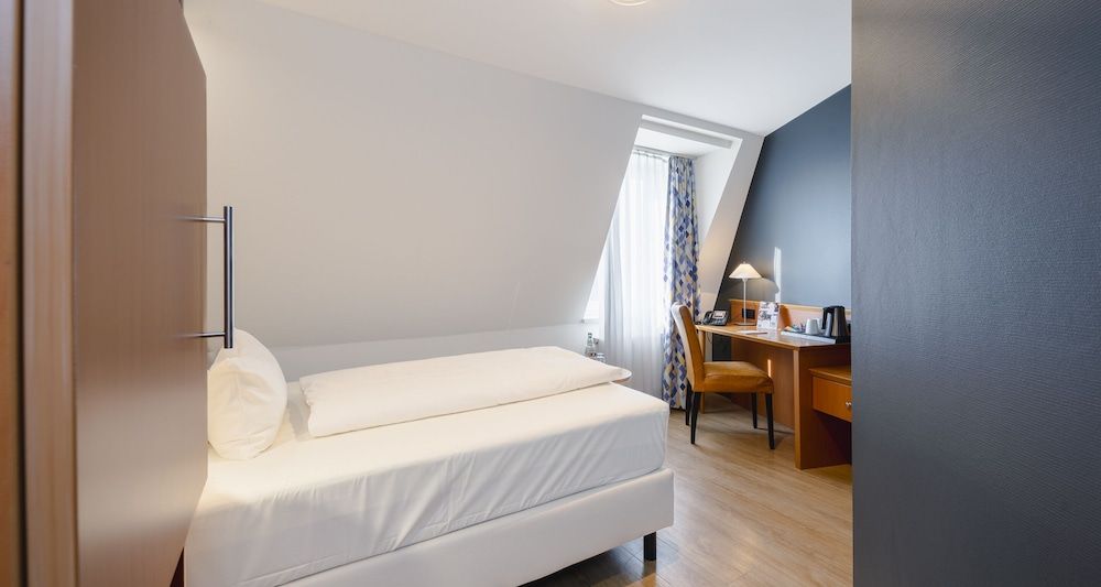 PLAZA INN Köln Pulheim Standard Single Room 3