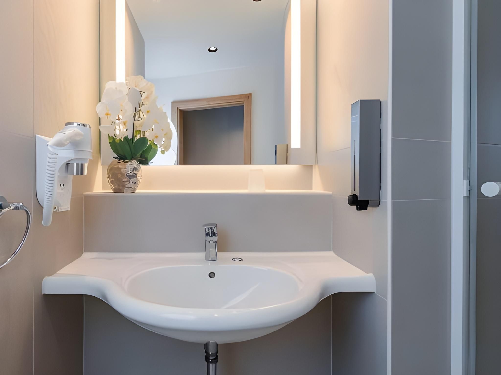 PLAZA INN Köln Pulheim Standard Single Room 8