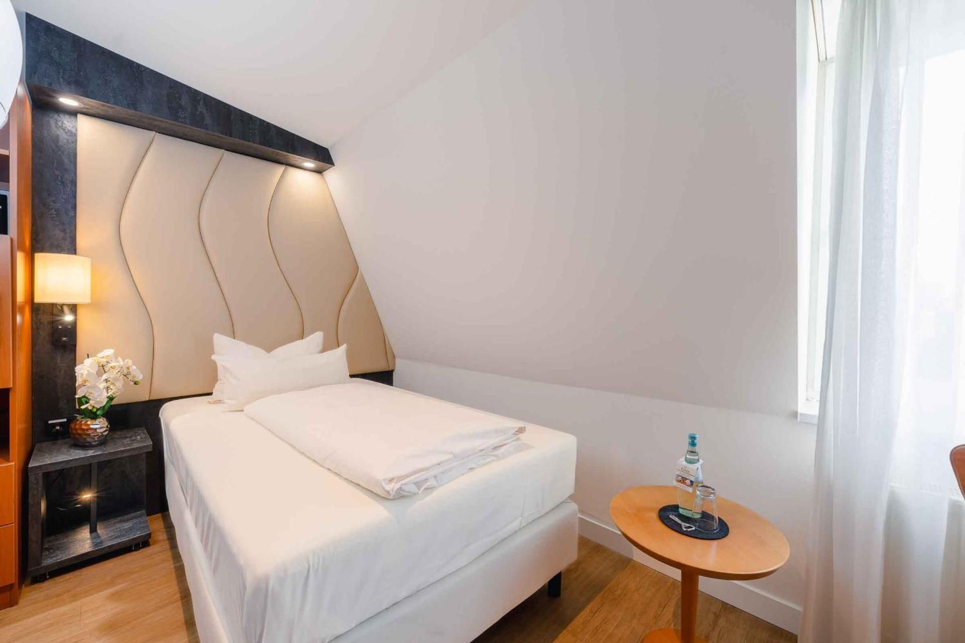 PLAZA INN Köln Pulheim Standard Single Room 6