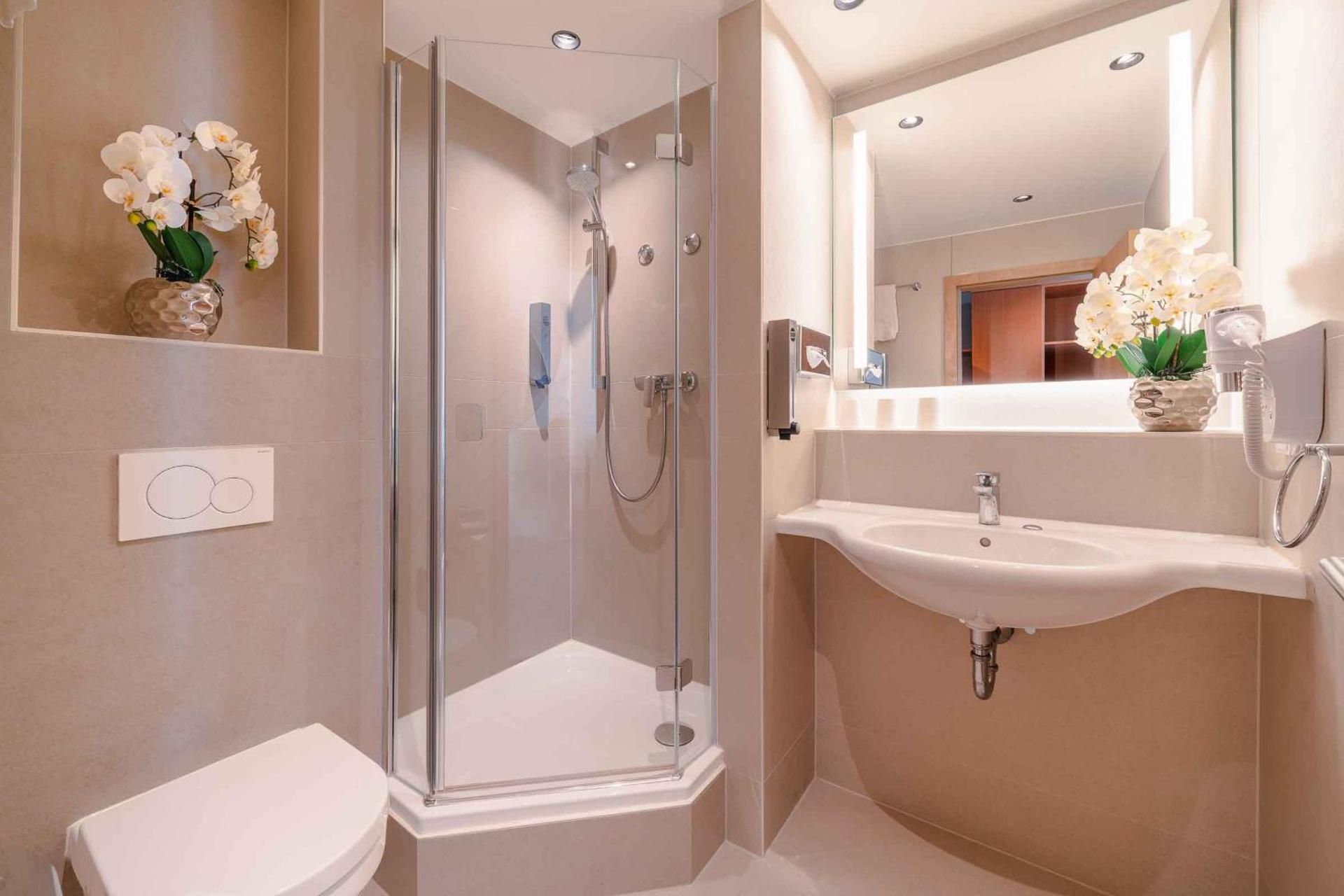 PLAZA INN Köln Pulheim Comfort Triple Room 10