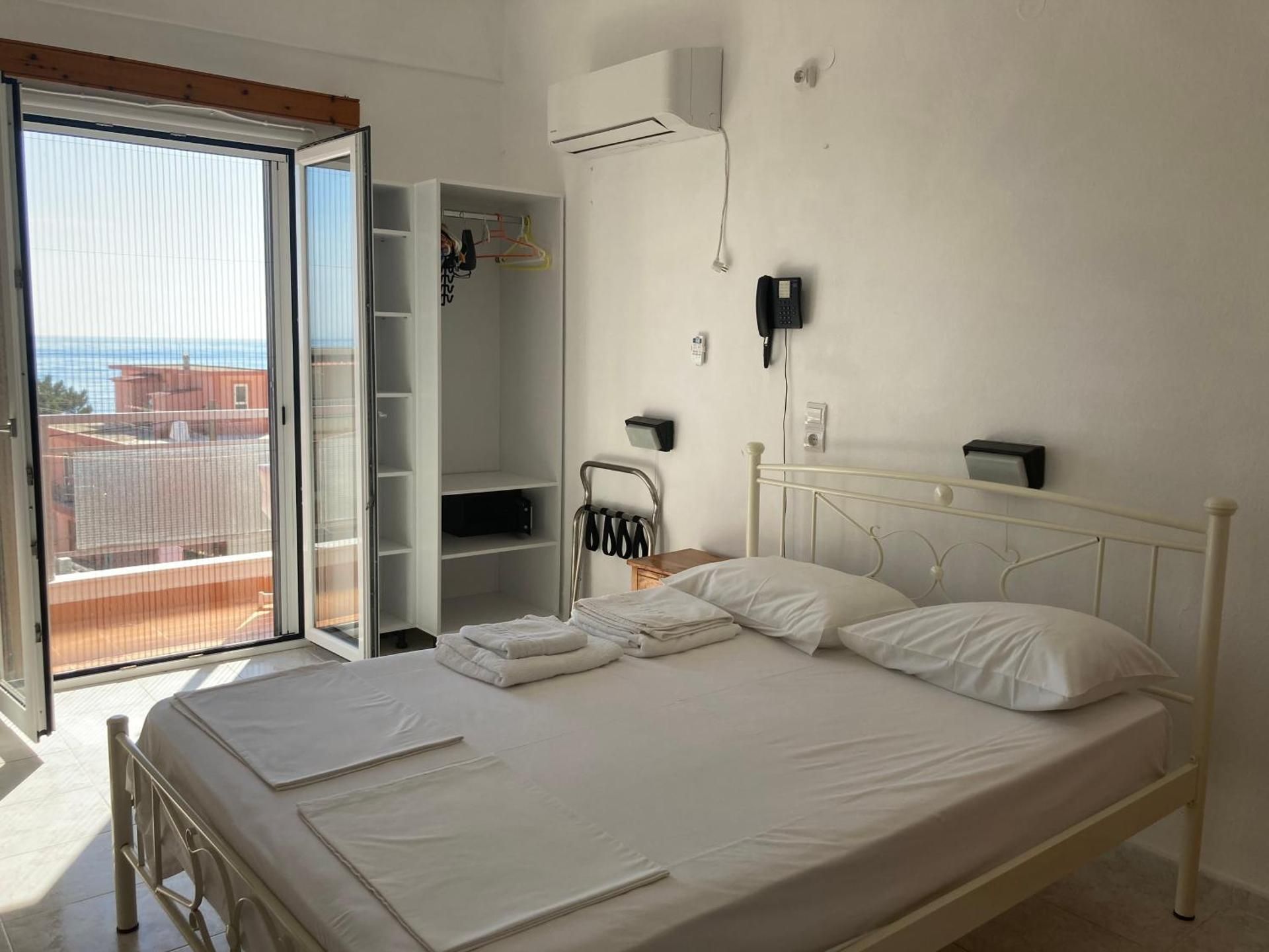Double or Twin Room with Sea View