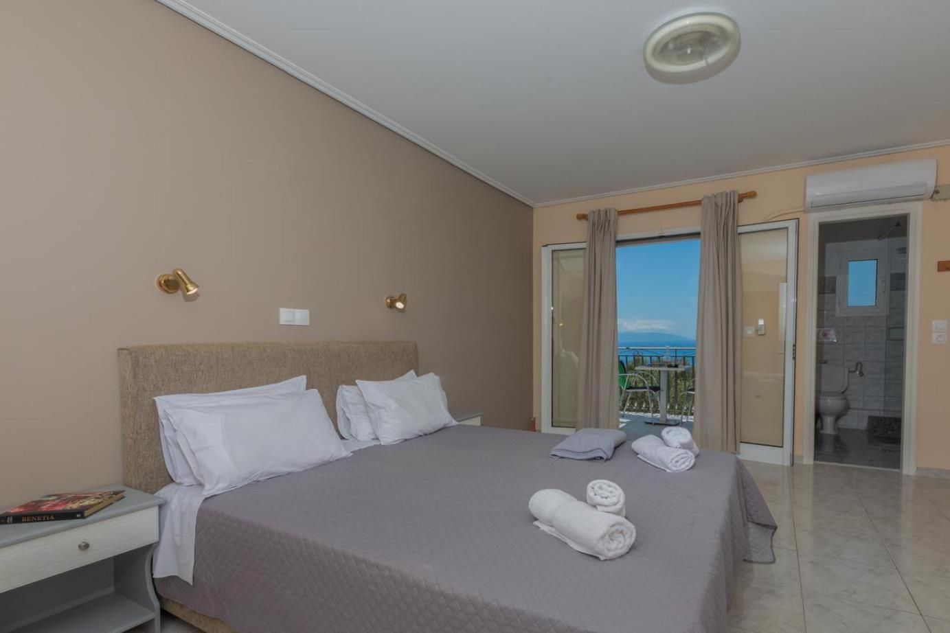 Studio with Sea View  (2 Adults)