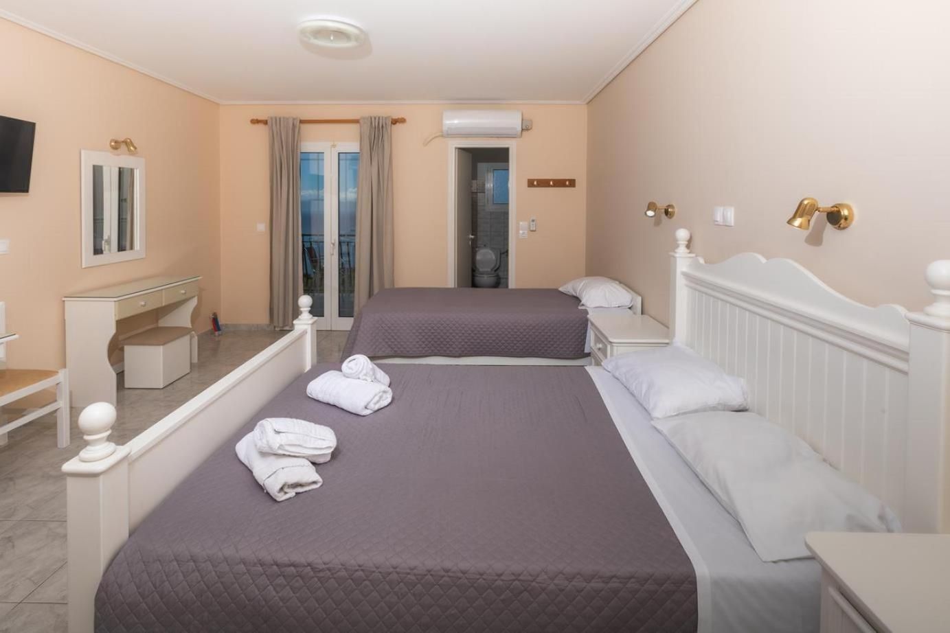 Studio  with Sea View (3 Adults)