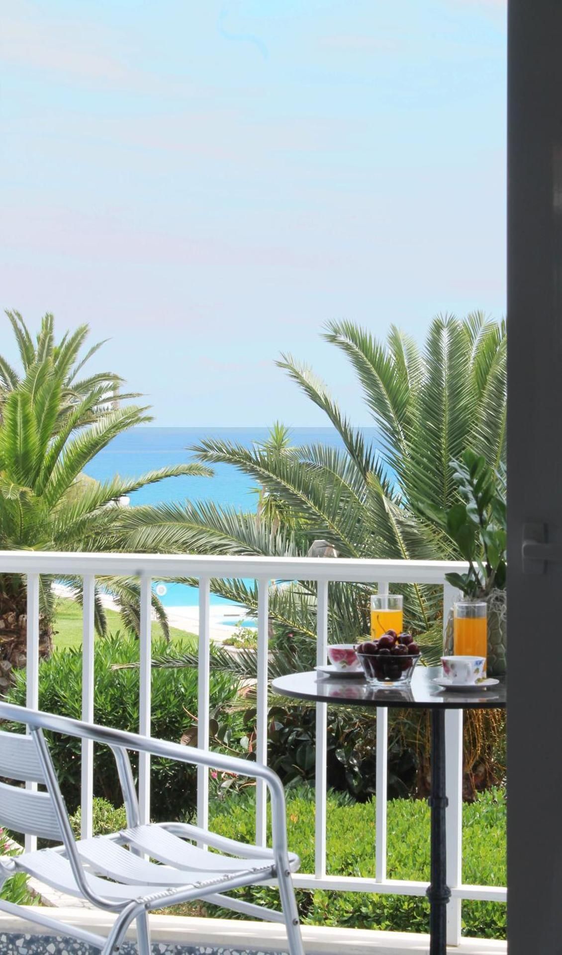Double or Twin Room with Sea View