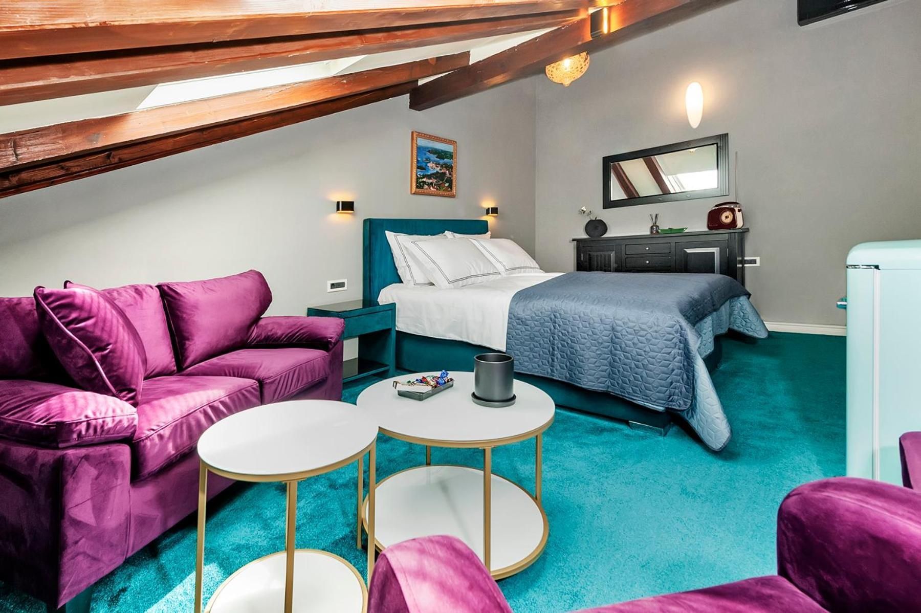 Superior King Room