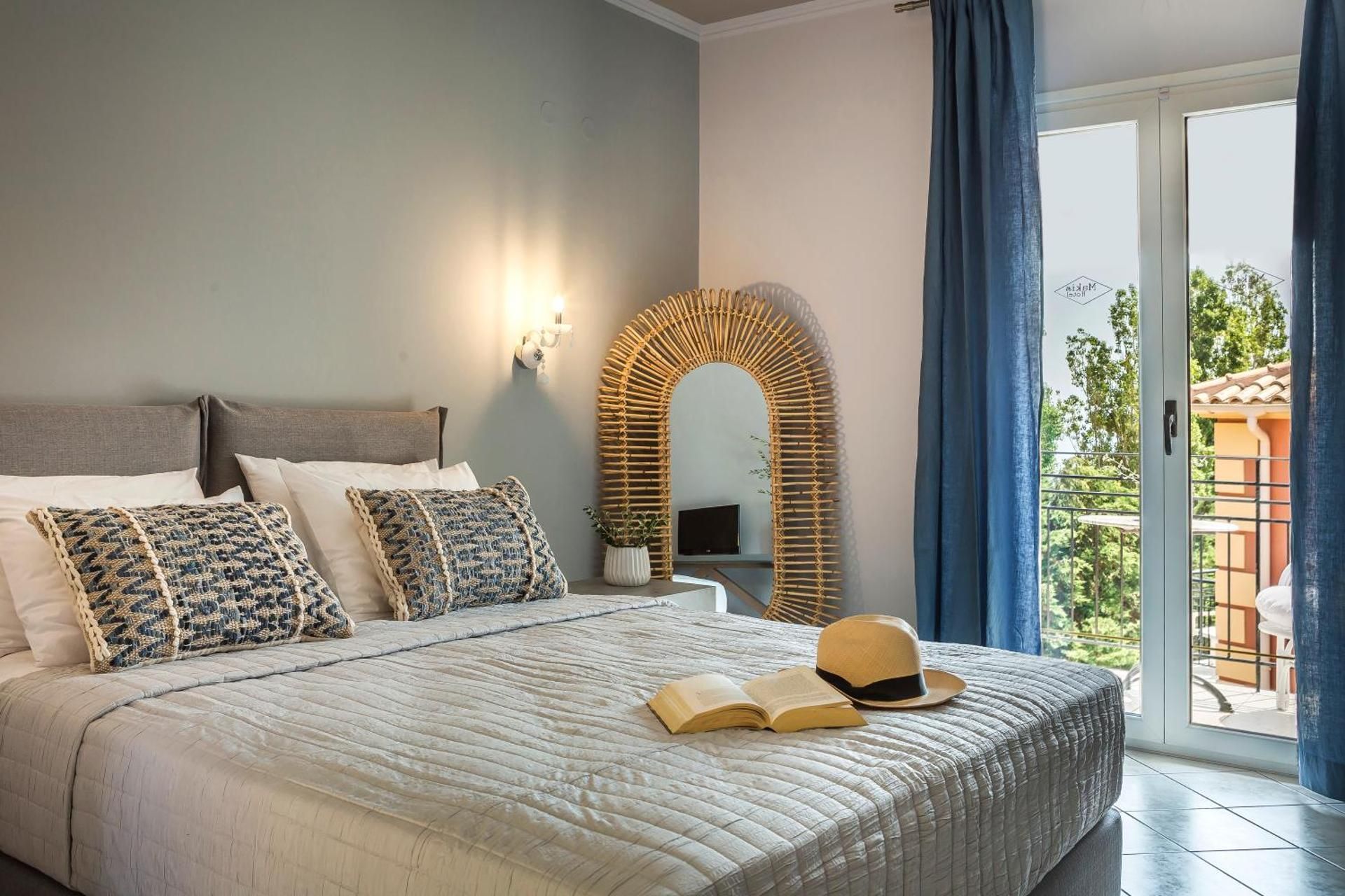 Standard Room with Garden View