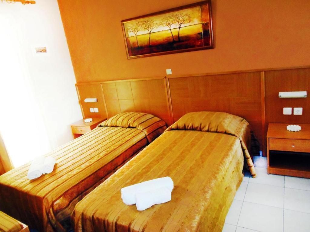 Studio (2 Adults)