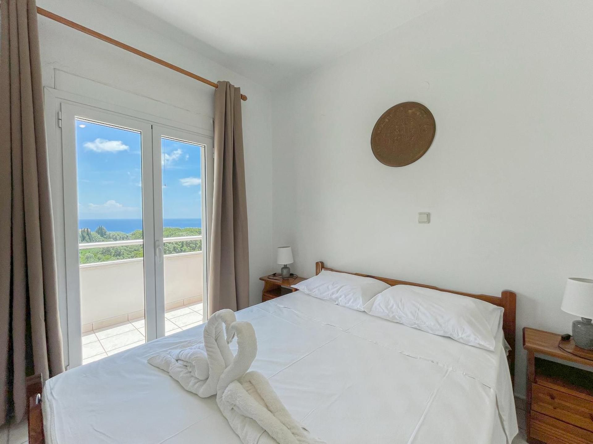 Two-Bedroom Apartment (4-5 Adults)