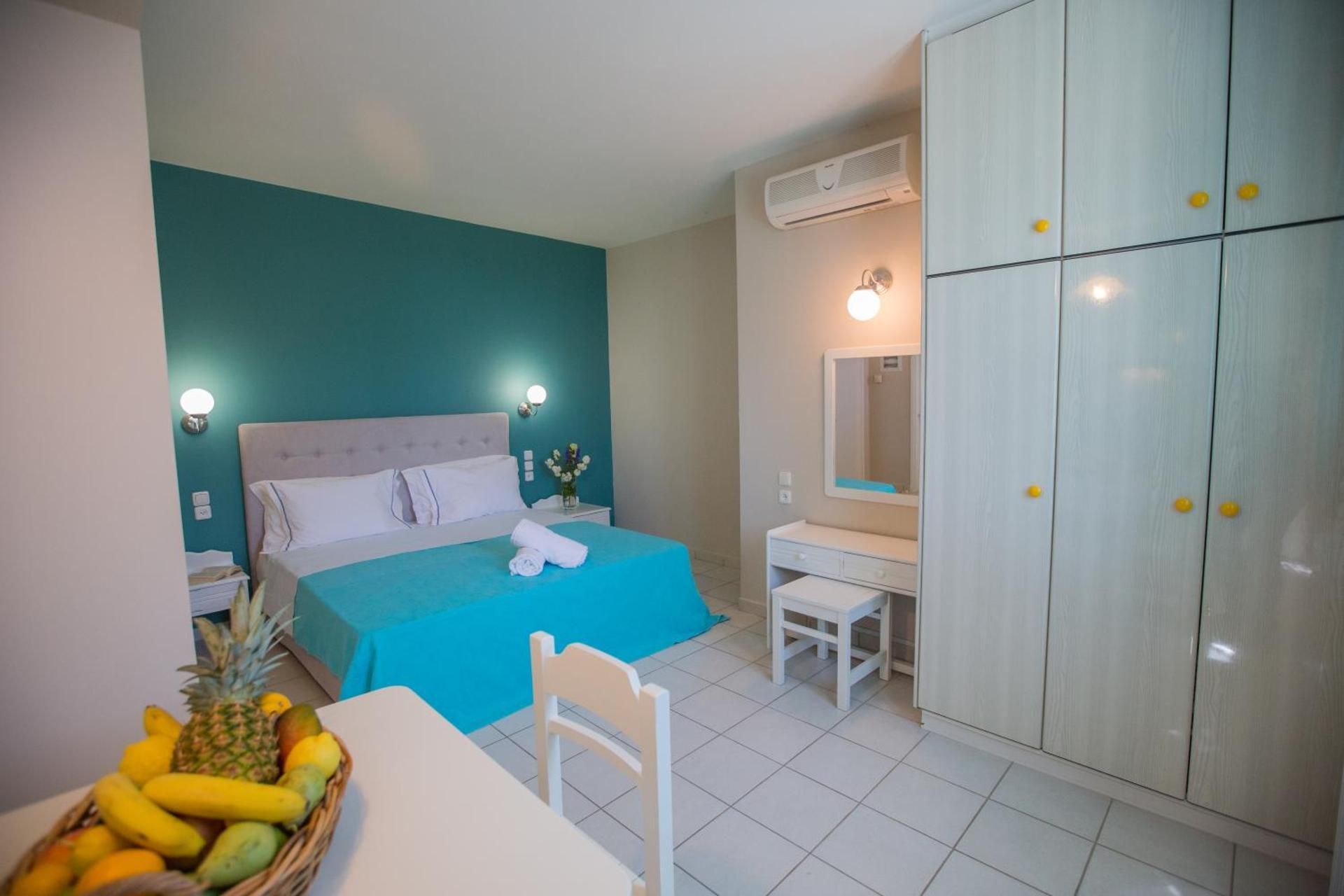 Studio Apartment with Sea View