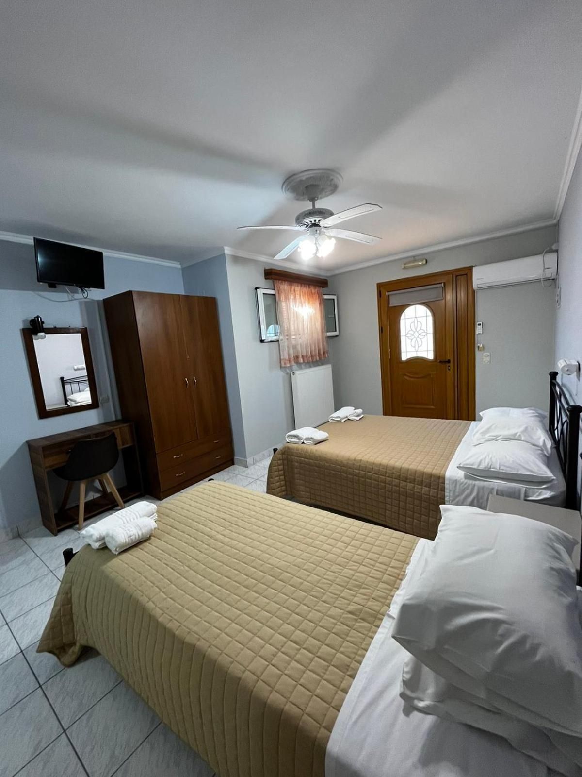 Triple Room with Pool View