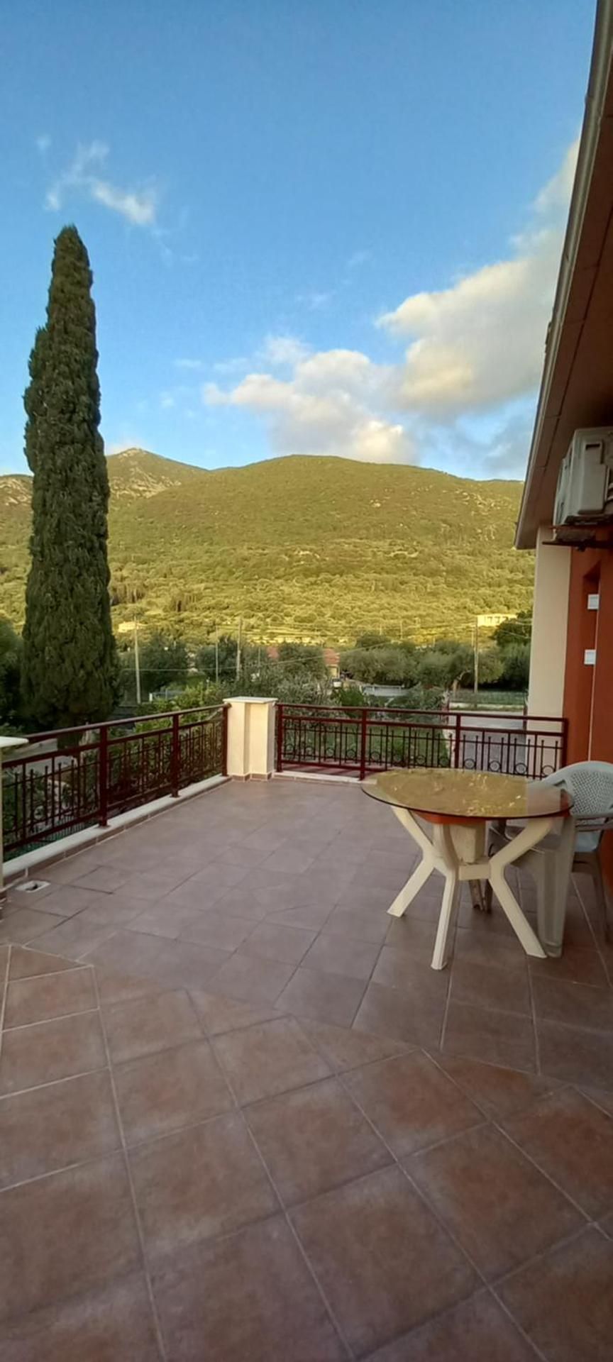Double or Twin Room with Mountain View