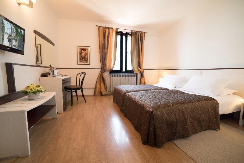 Standard Triple Room Sea Side