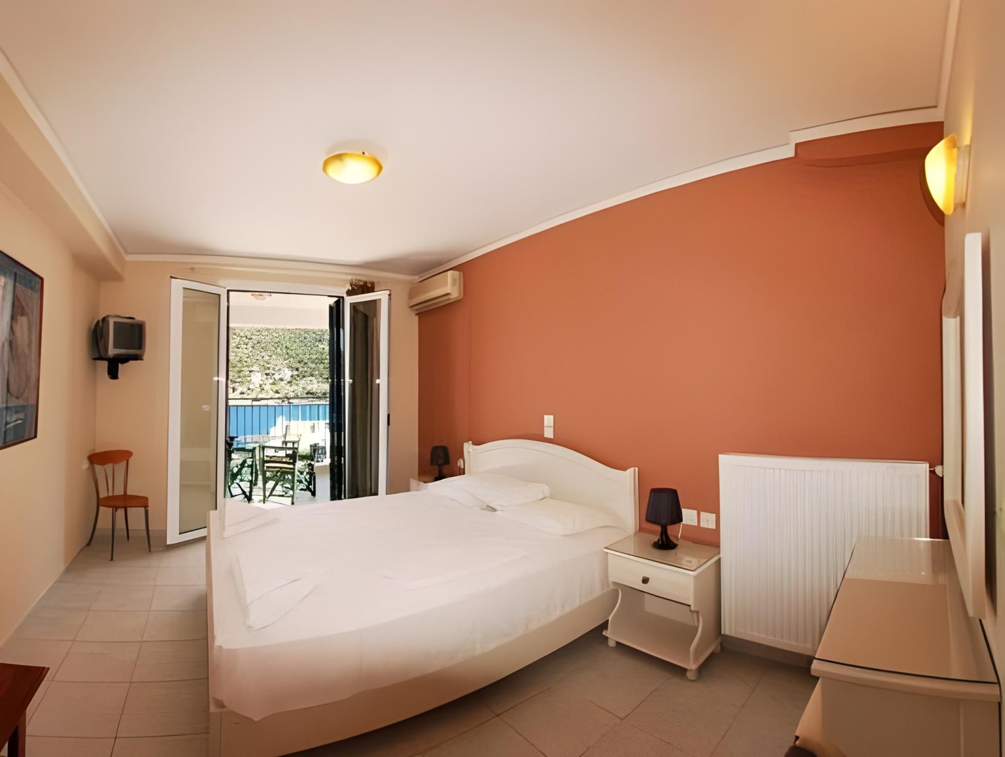 Apartment (2 Adults + 2 Children) with Sea View 