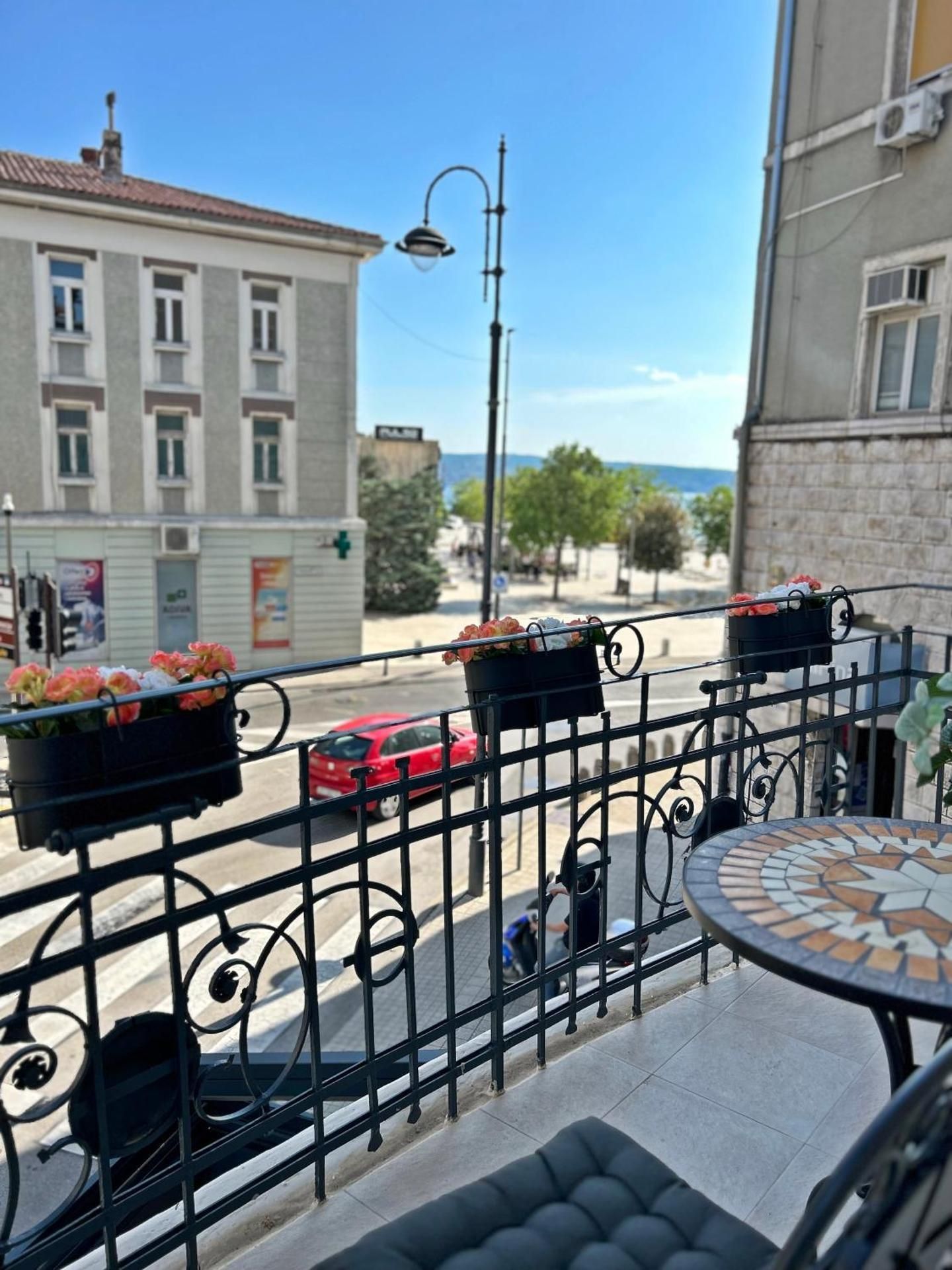 Deluxe Double Room with Balcony and Sea View