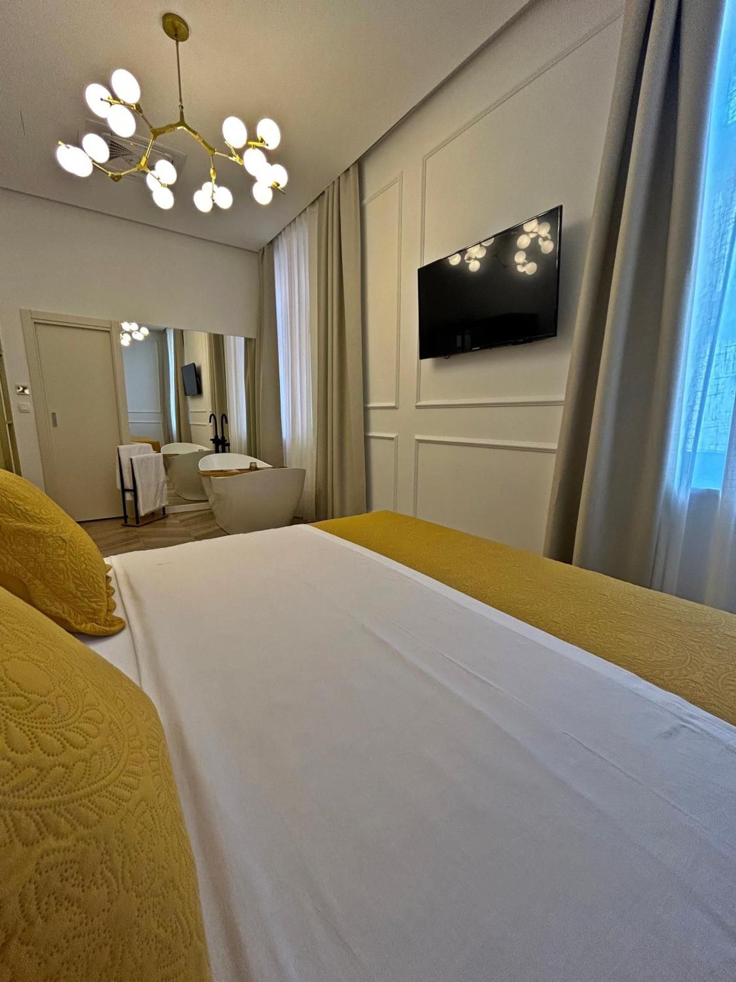 Deluxe Double Room with Bath