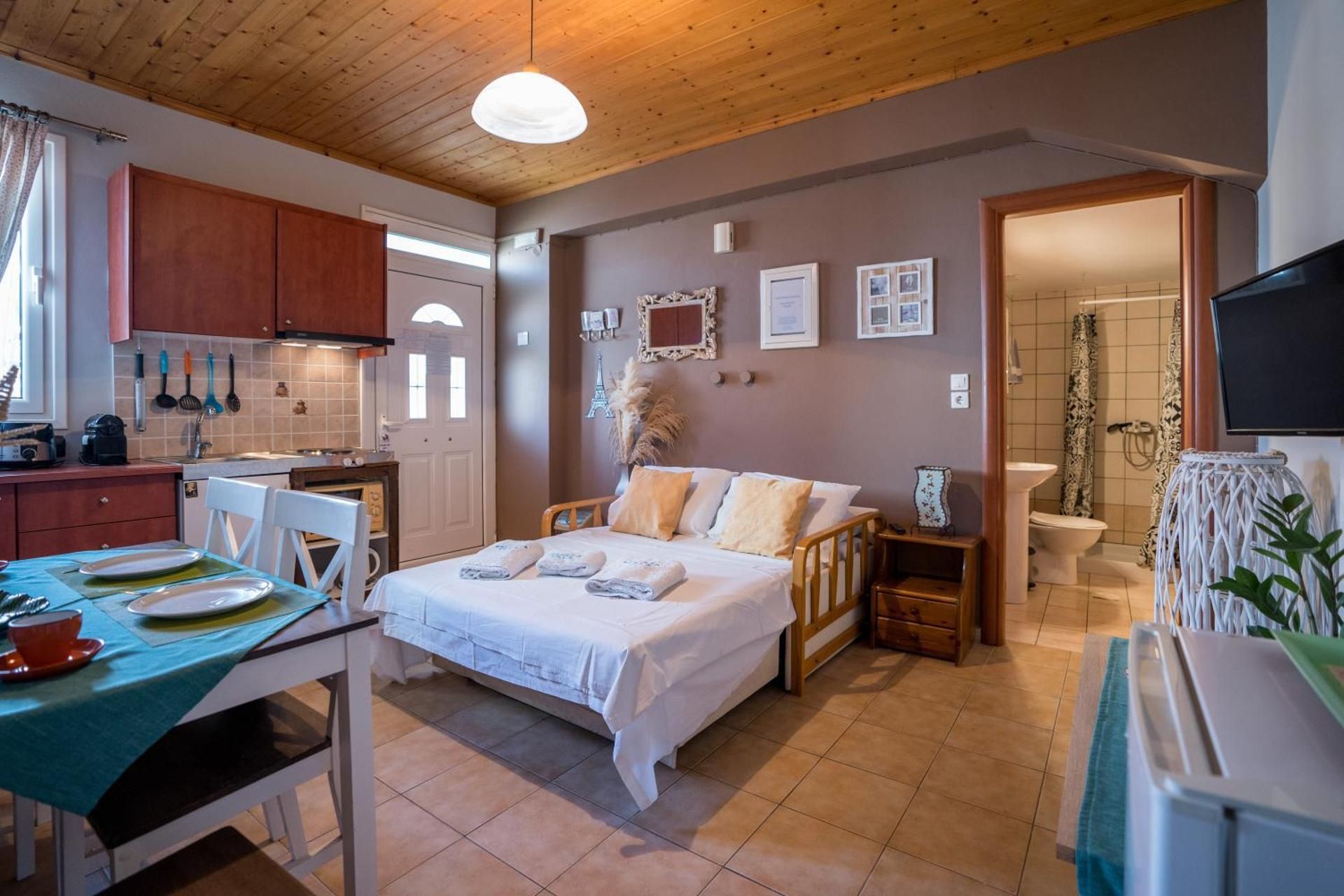 One-Bedroom Apartment