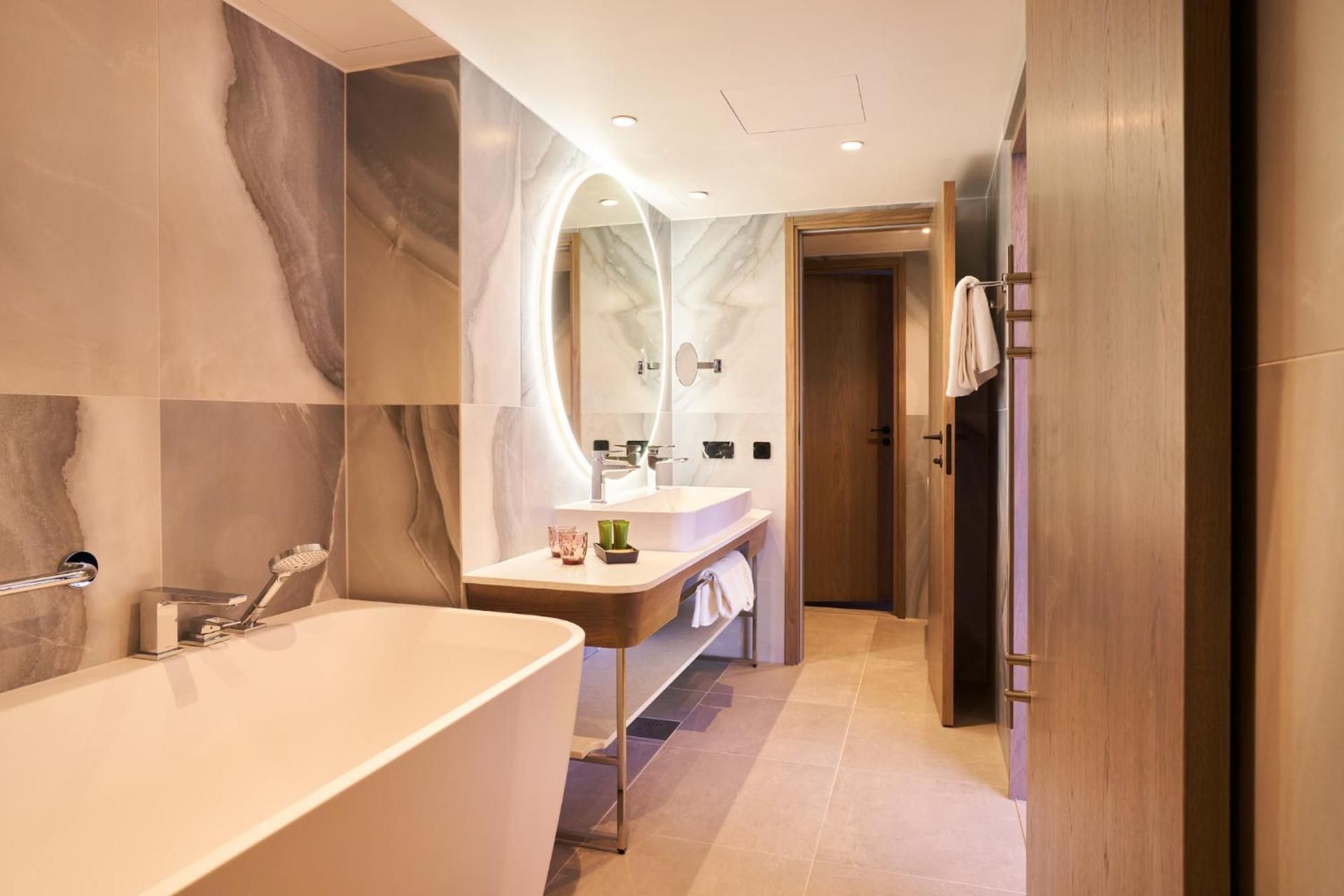 One-Bedroom Suite