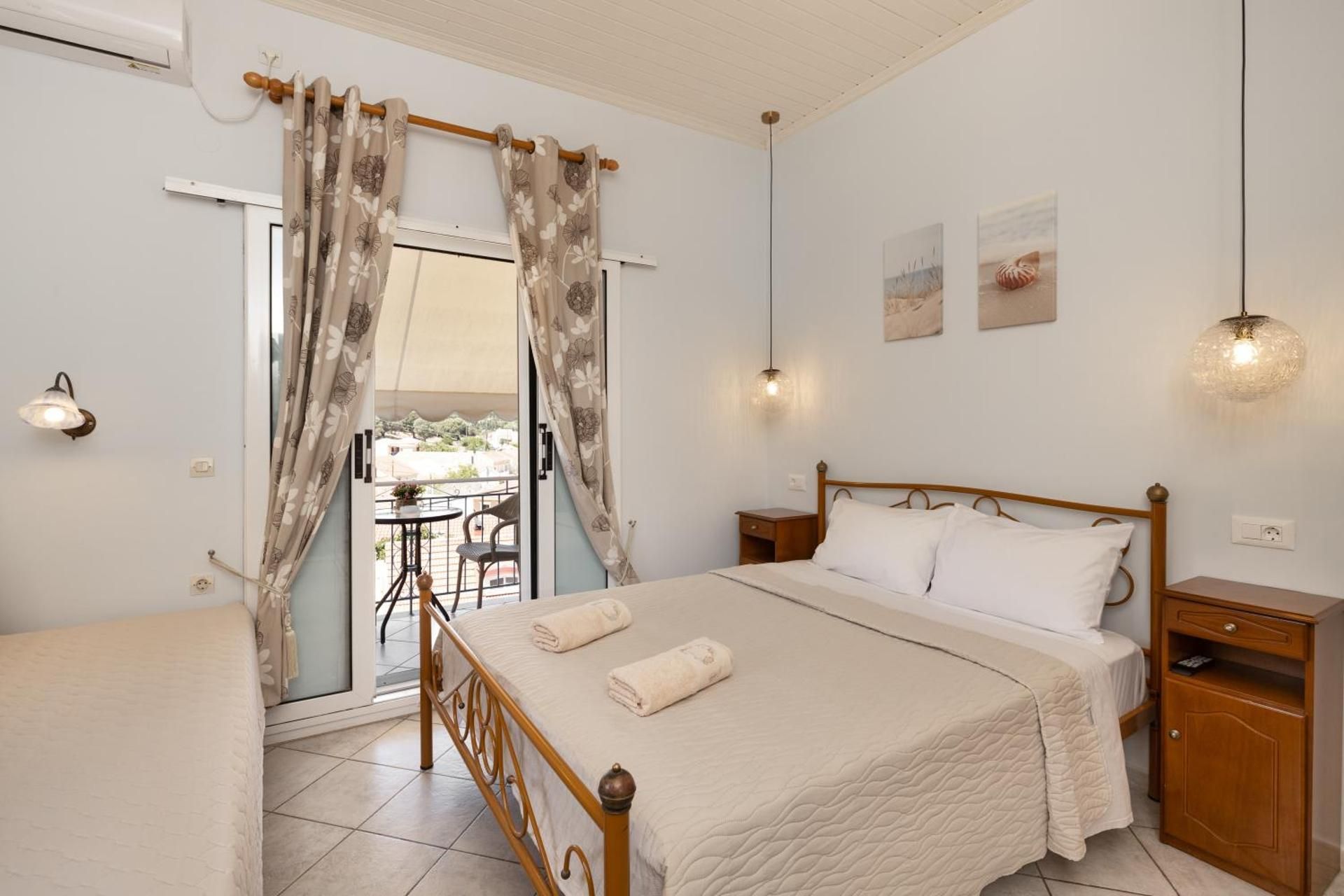 Triple Room with Sea View