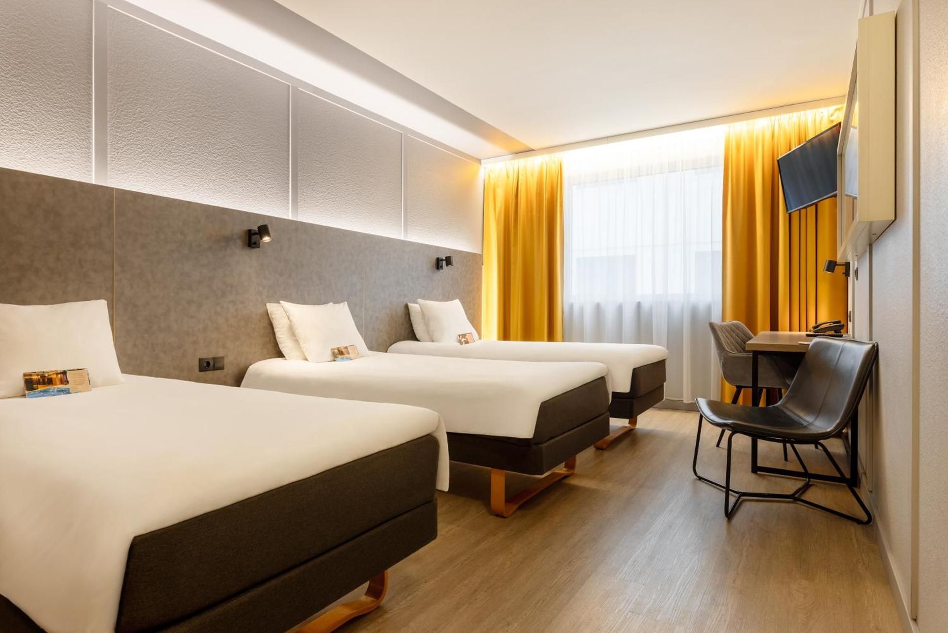 Triple Room