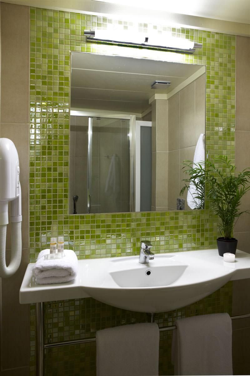 Mouikis Hotel Kefalonia Family Room with Sea View 3