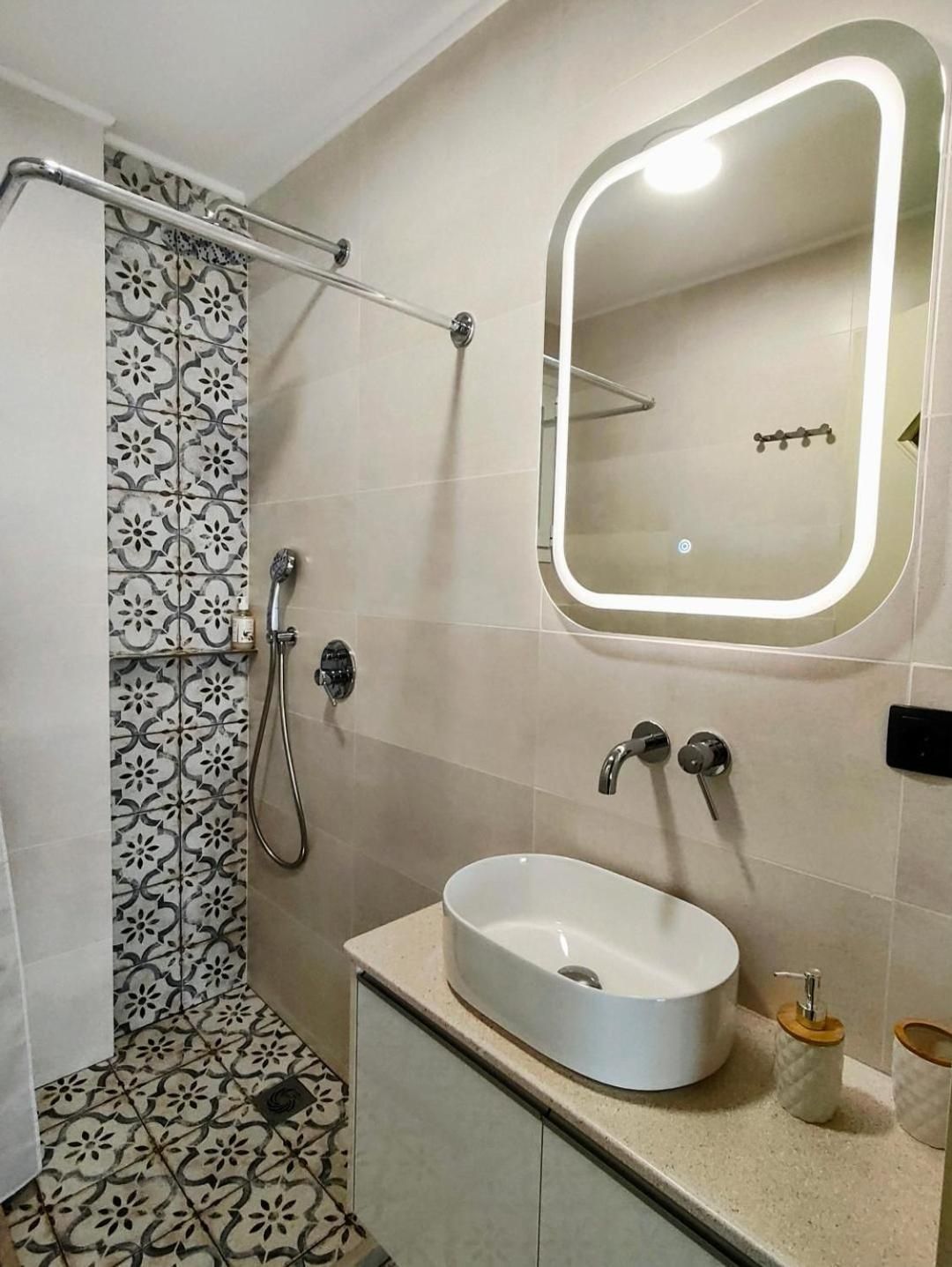 Two-Bedroom Apartment with Sea View