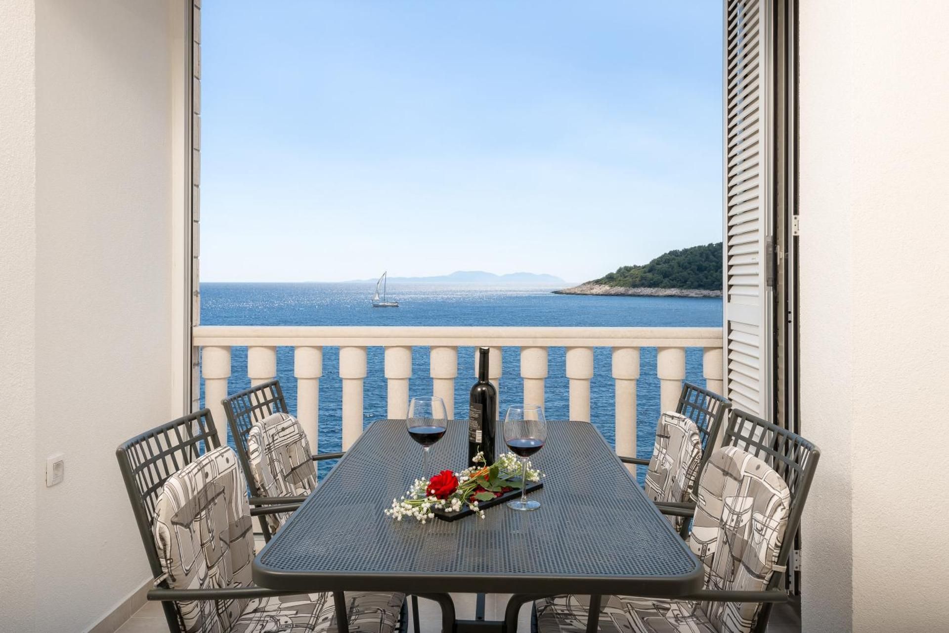 Deluxe Suite with Sea View