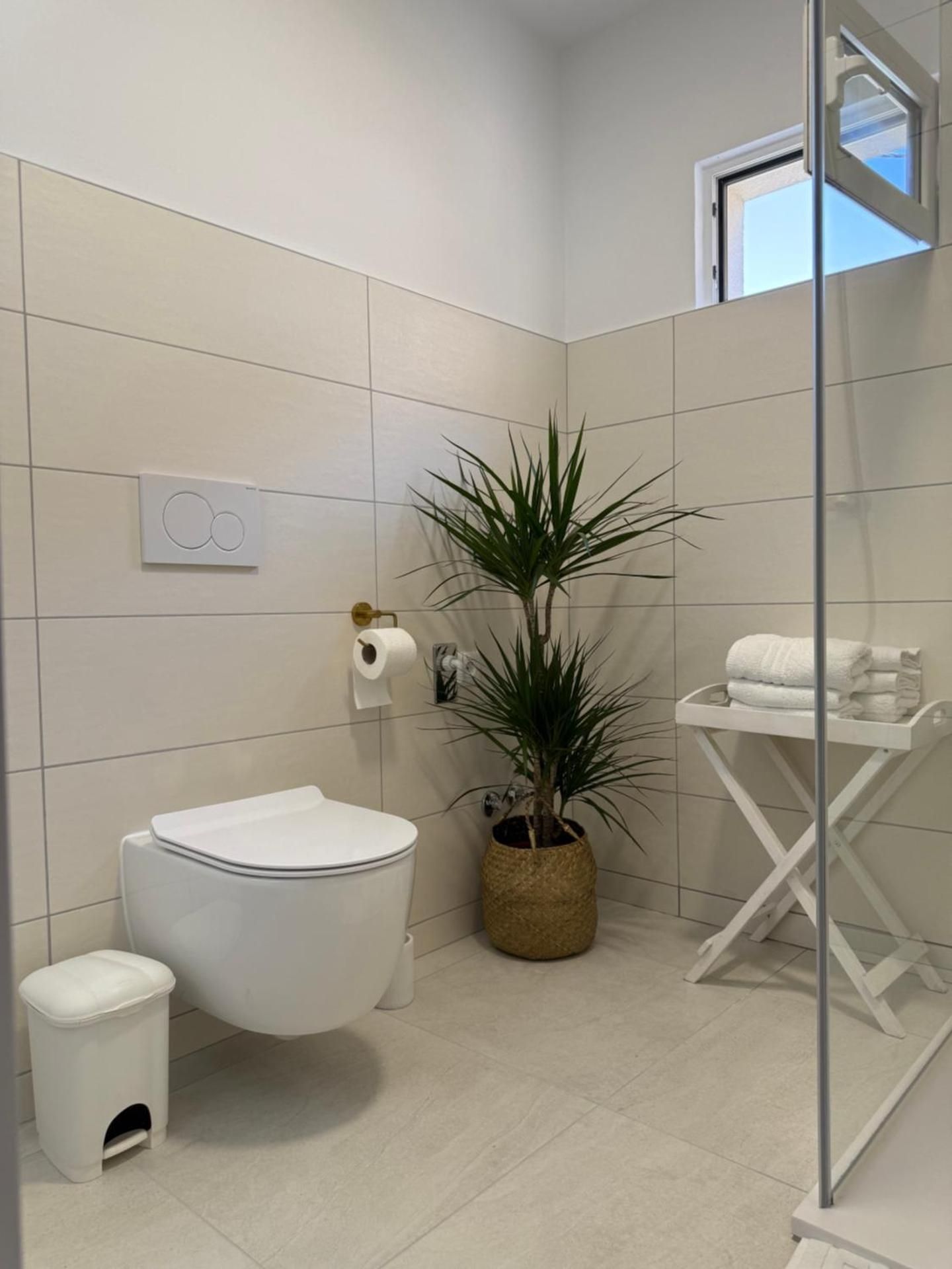 Studio Apartment with Balcony