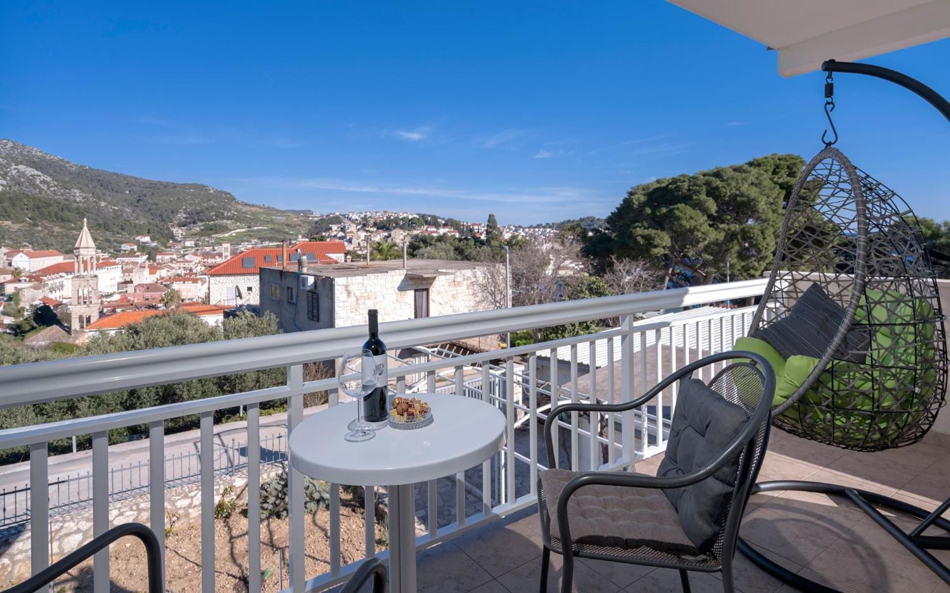 Double or Twin Room with Side Sea View