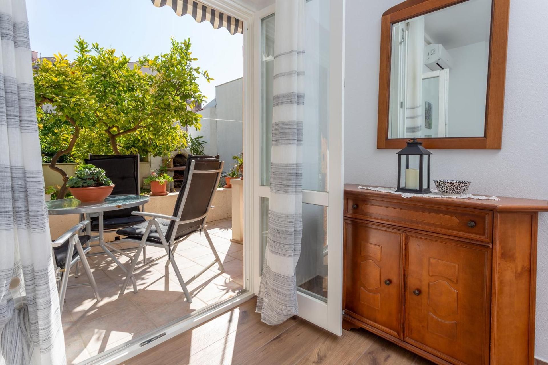 Historic center Hvar town- a few steps from the main square Apartment with Terrace 2