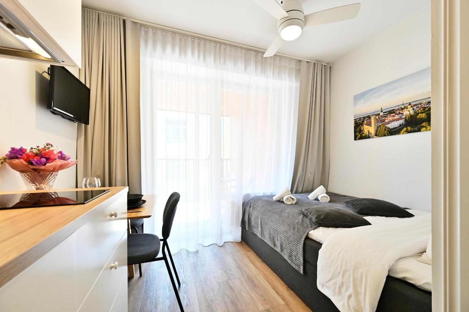Apartment with Balcony