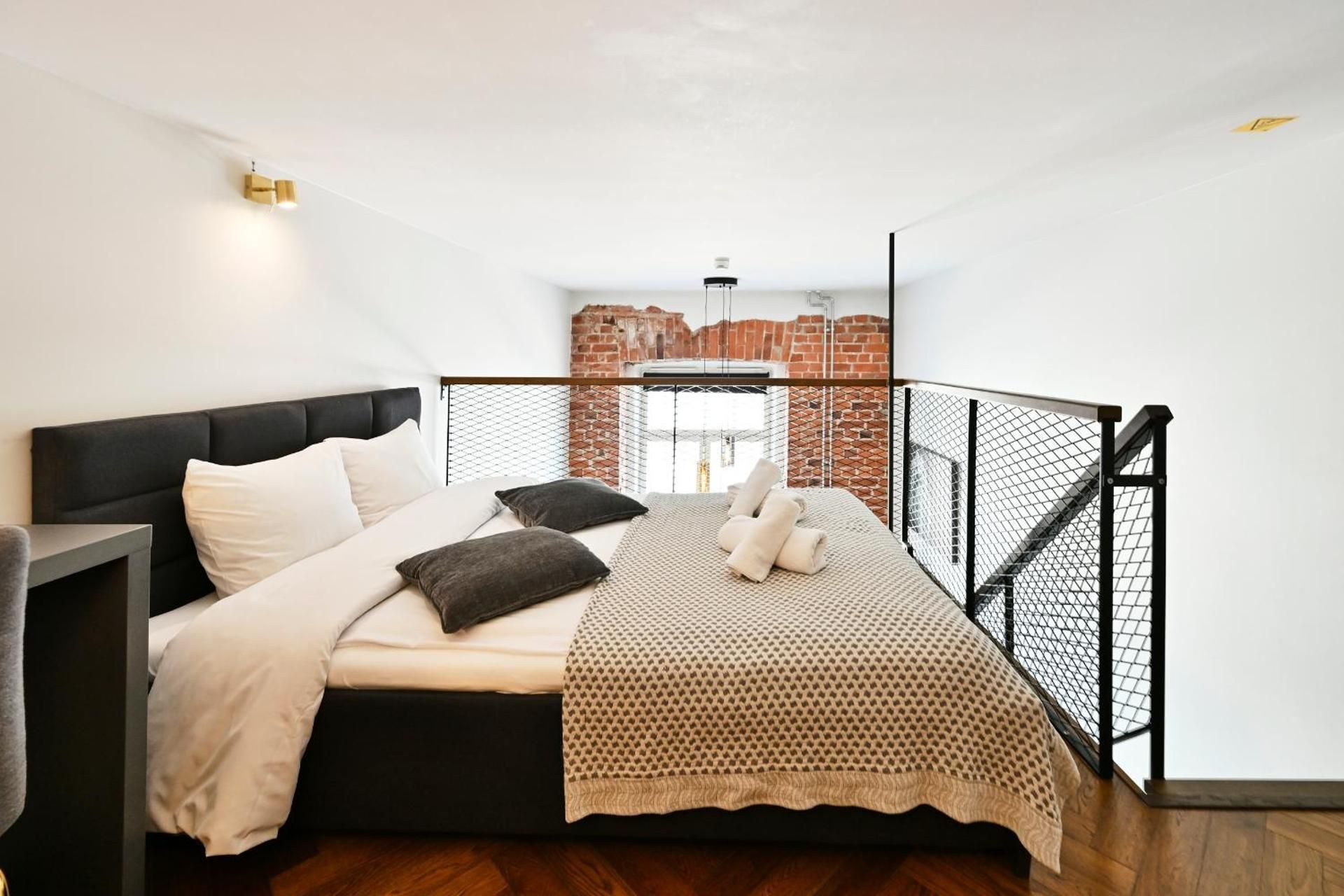 Apartment - Split Level