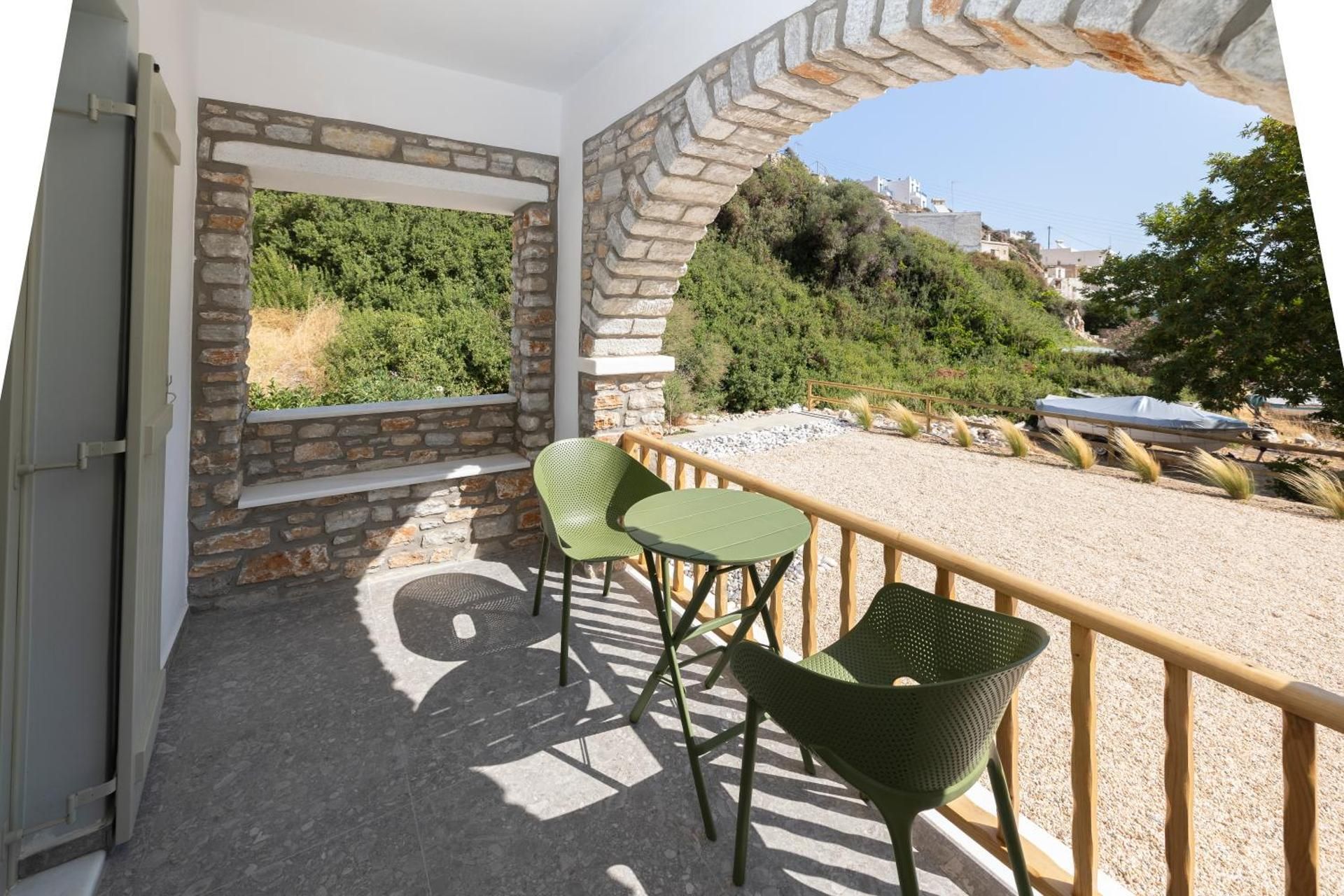 Deluxe Double Room with Side Sea View
