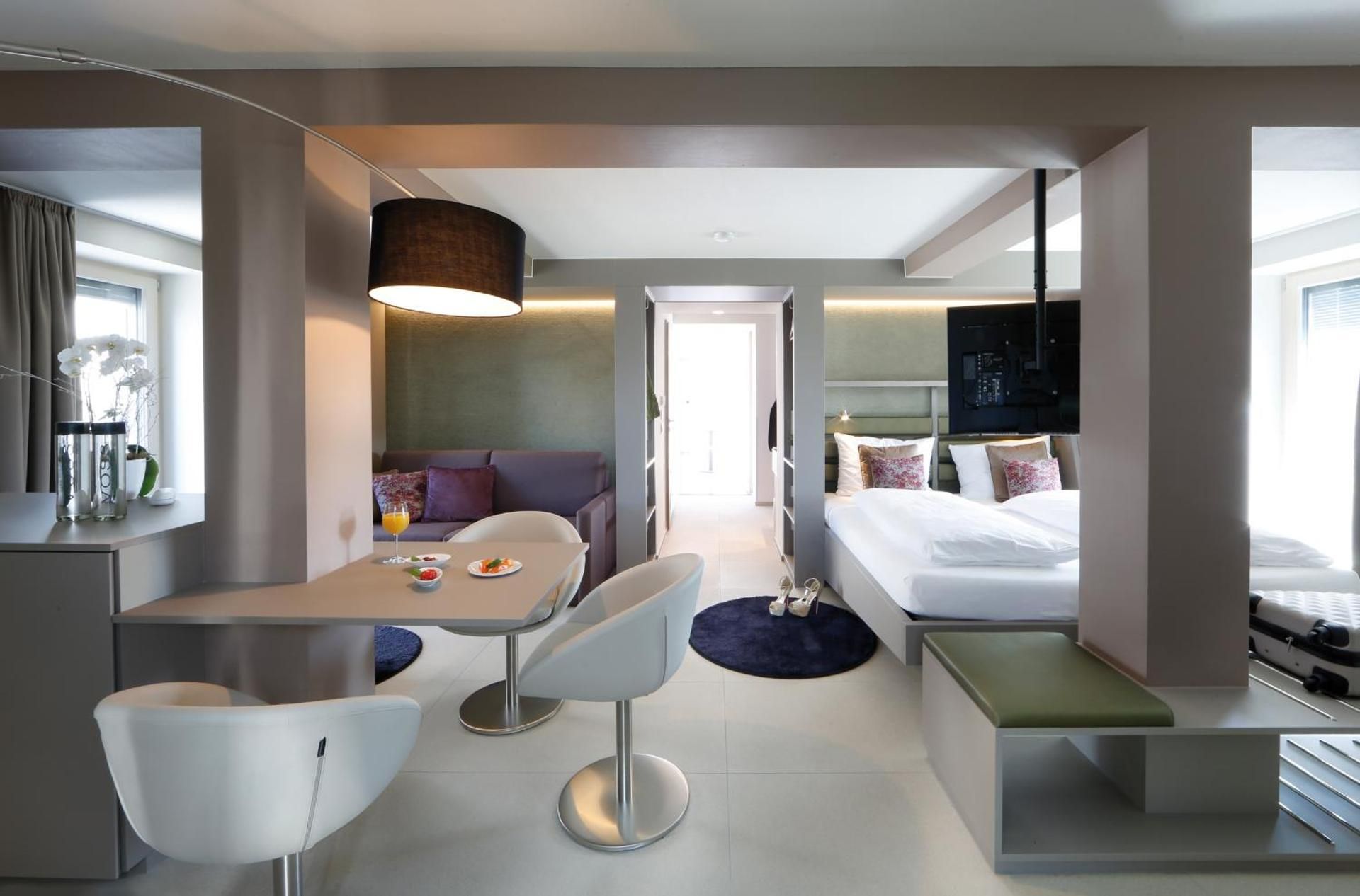 Double Room with Balcony (2.-7. Floor)