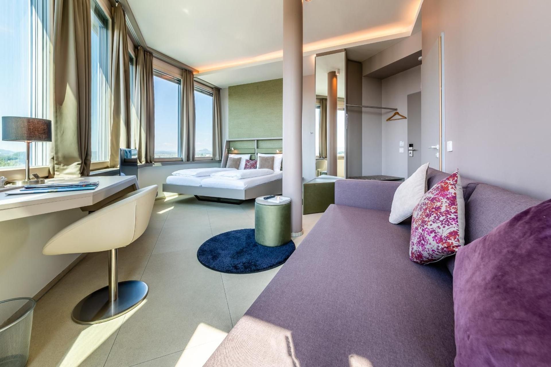 Panorama Deluxe Double Room with Lake View (9.+10. Floor)