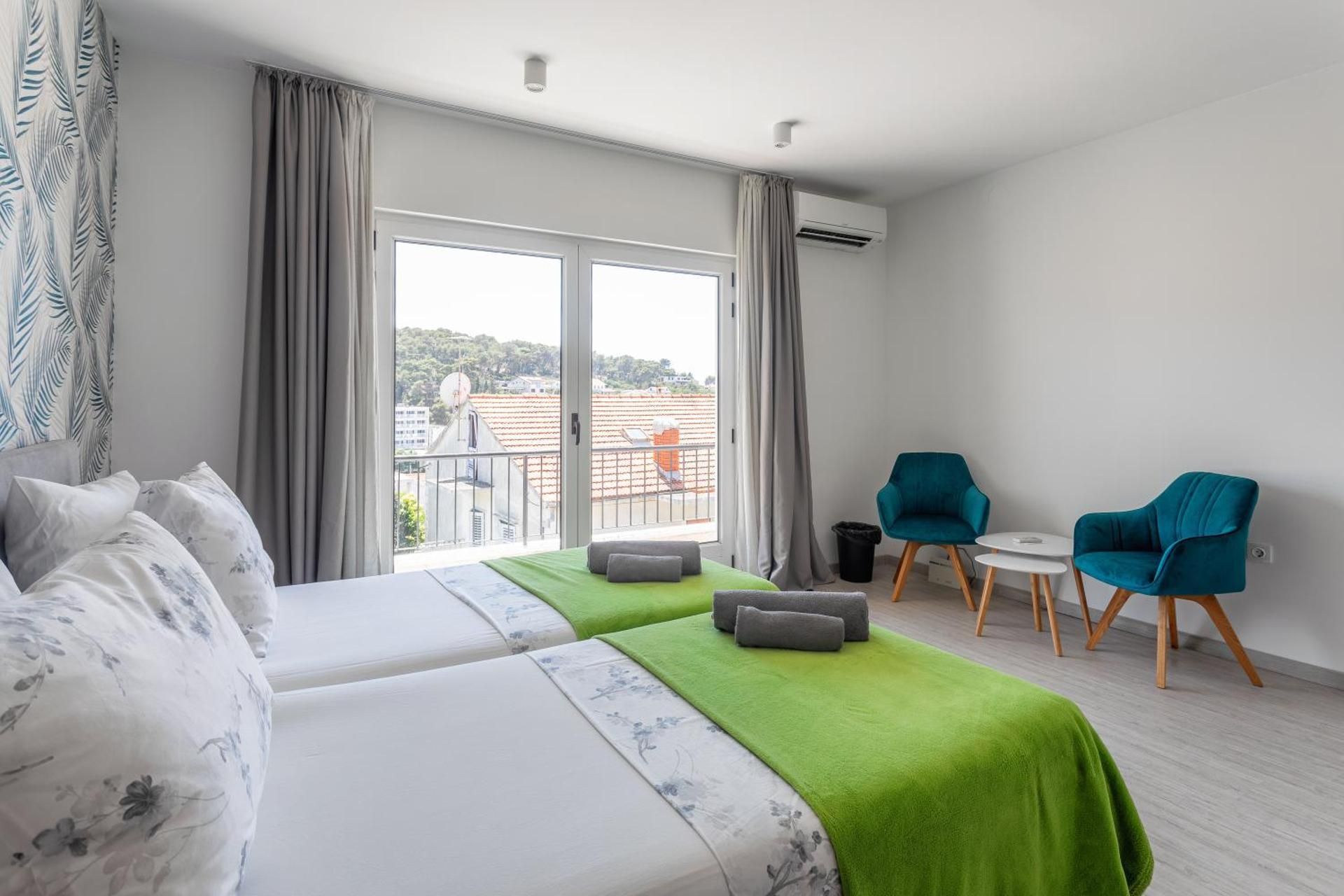 Hostel Villa Skansi Double Room with Sea View