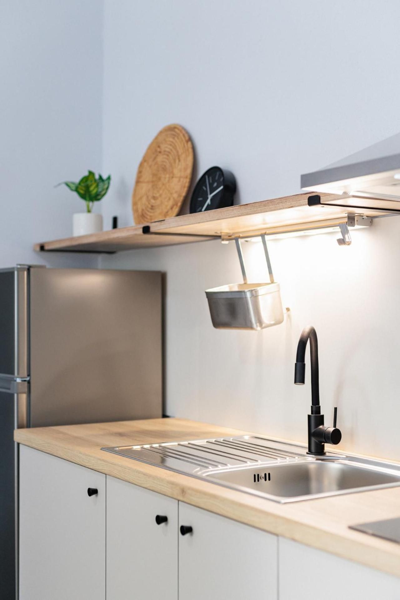 Garden Suites Deluxe One-Bedroom Apartment 2