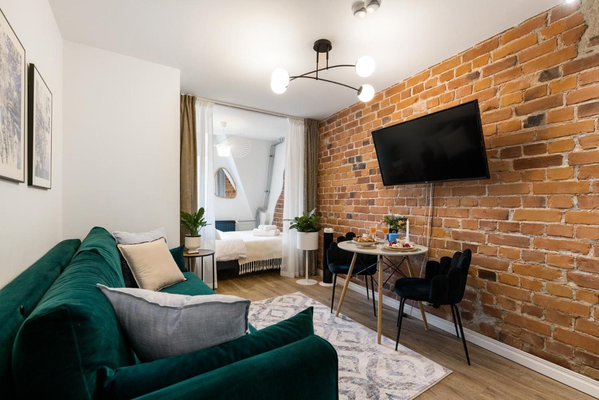 Studio Apartment