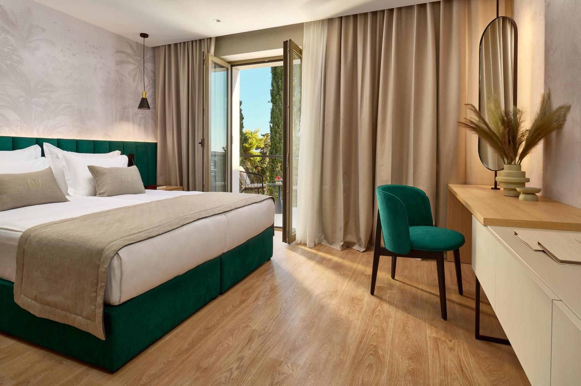 Hotel Moeesy, Blue & Green Oasis