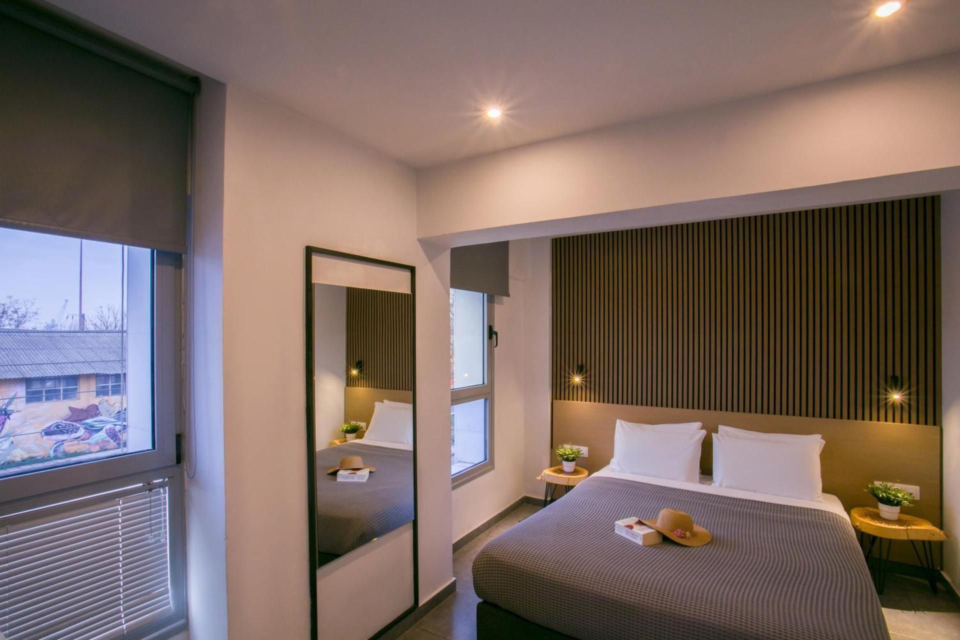 White Luxury Standard Double Room with City View