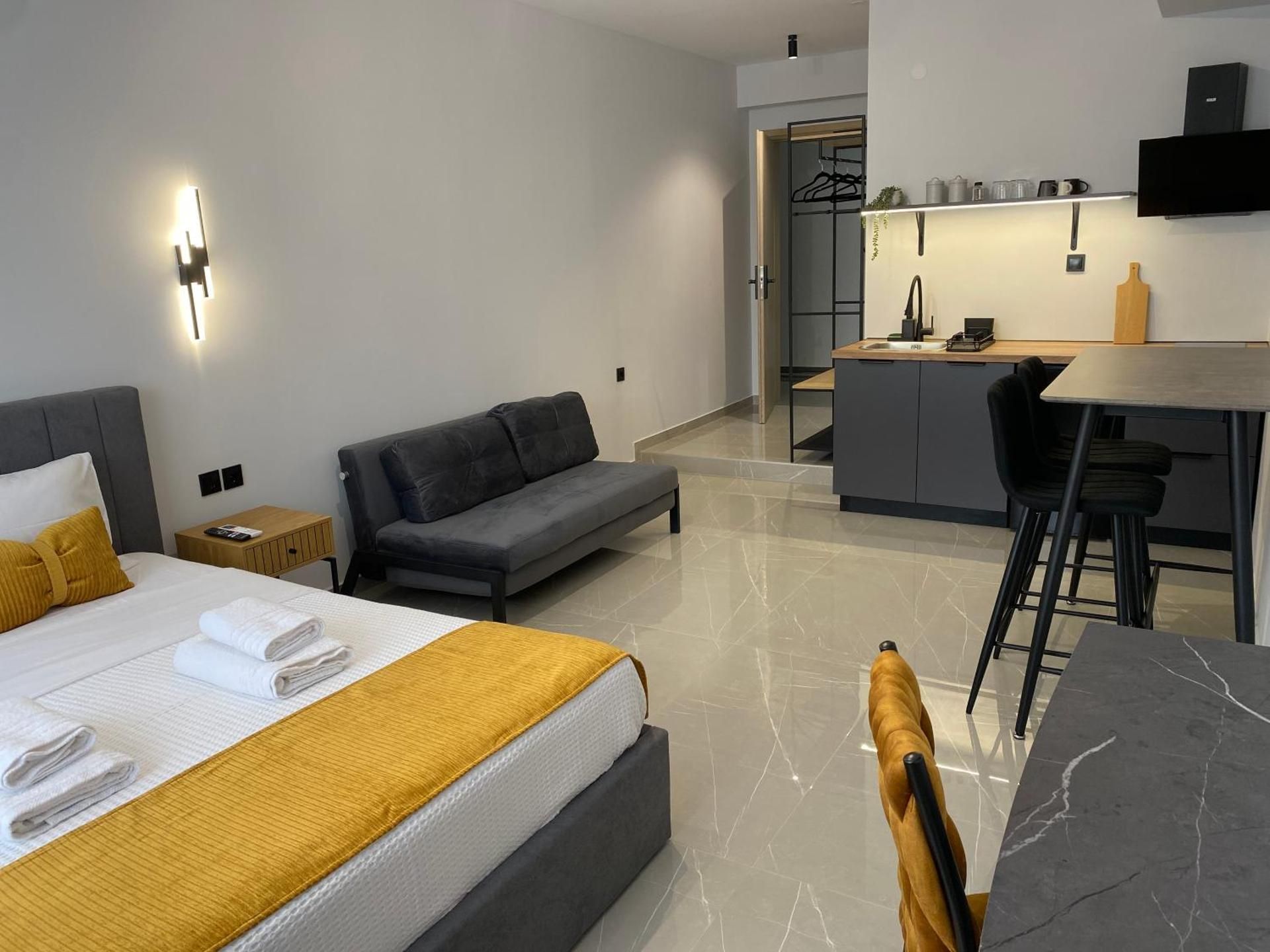 Deluxe Quadruple Room